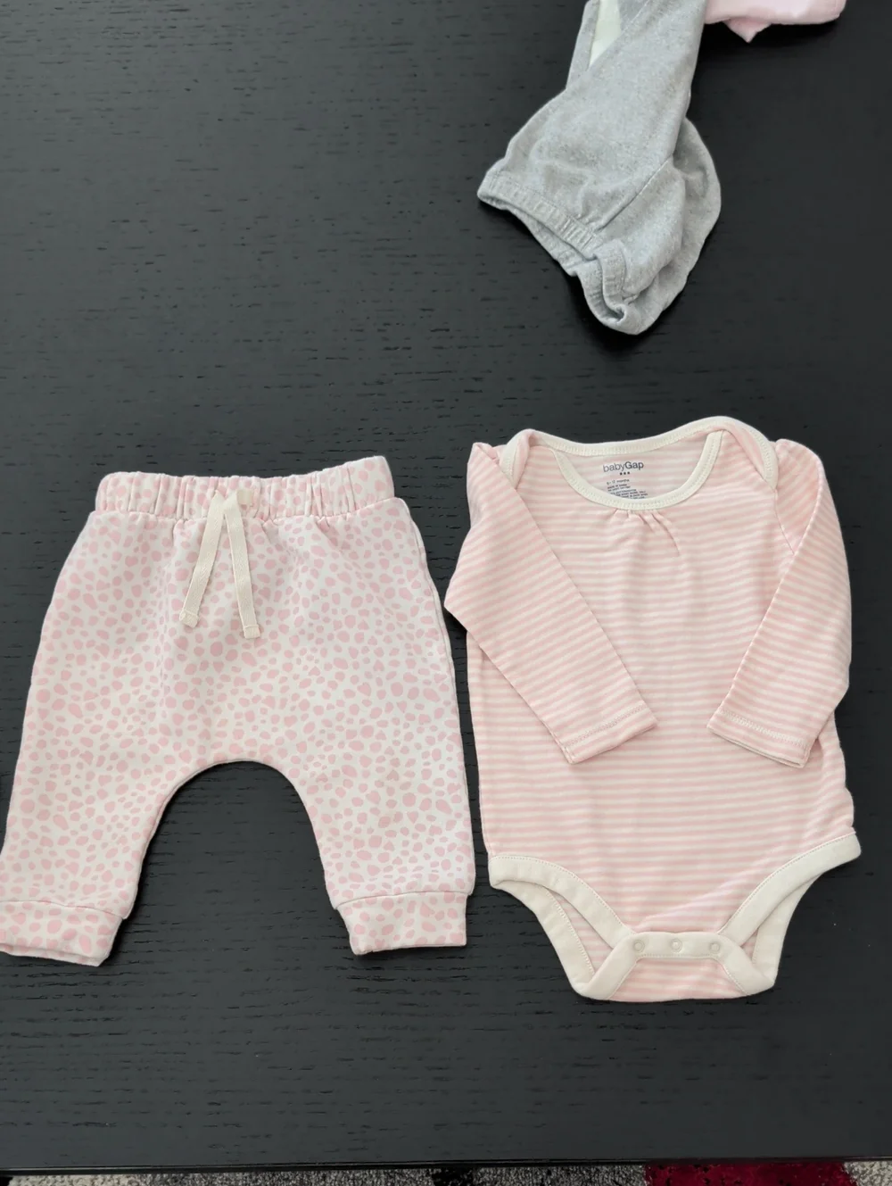 10 Piece Baby Girl Lot 6 -12 Months Baby Gap Carter's Bunny Jacket Pants Onesies